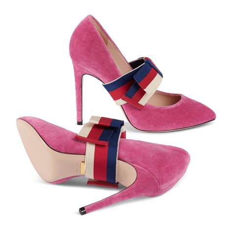 pink gucci heels with bow
